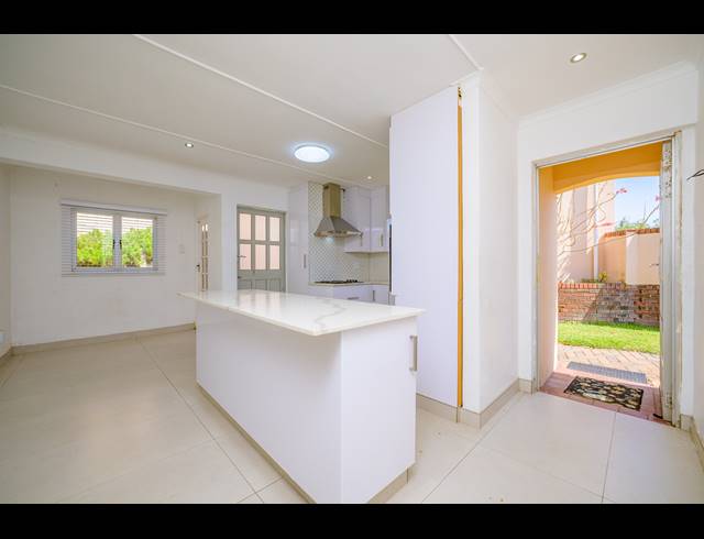 2 BEDROOM SIMPLEX FOR SALE IN SHERWOOD
